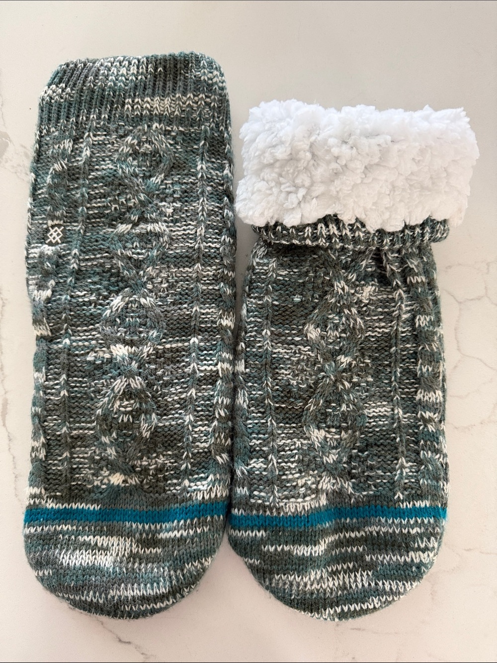 Stance Cozy Knit Sherpa-Lined Slipper Socks in Heathered Dark Green & White
